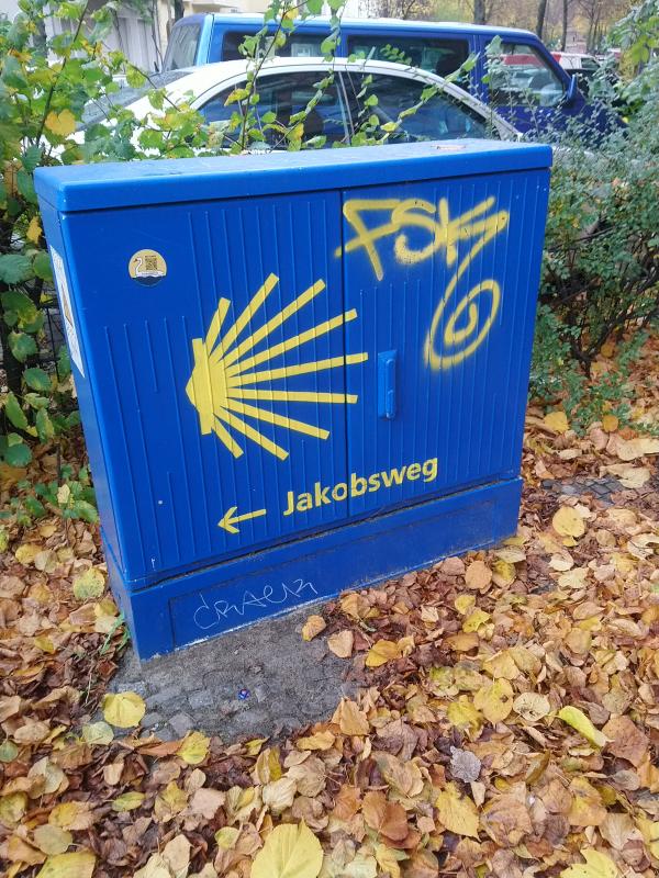 Wegweiser an der Monumentenbrücke in Berlin